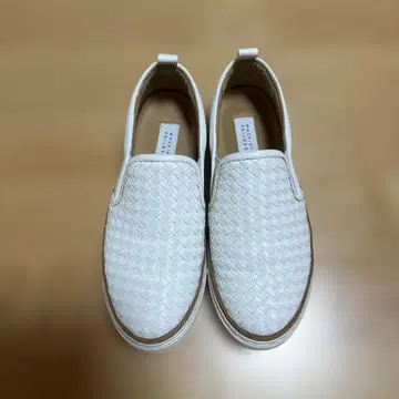 MACKINTOSH PHILOSOPHY 화이트 슬립온