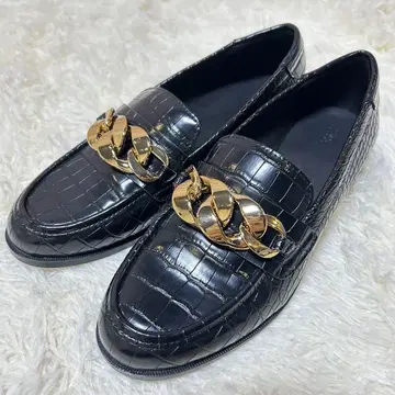[ 새상품급 ] ZARA 악어 엠보싱 골드 체인 로퍼 24.0 블랙