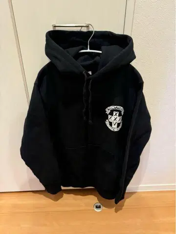 X-LARGE x FTC 스컬 로고 후드티