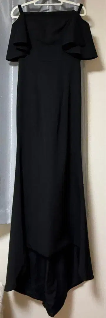 오프숄더 블랙 롱 드레스