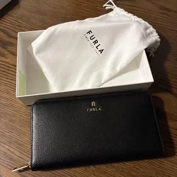 [ 미사용 새상품 ] FURLA Camelia 지퍼 어라운드 블랙