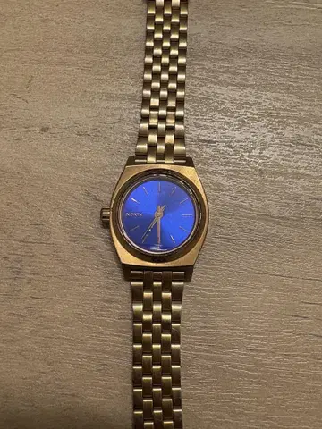Nixon 손목시계