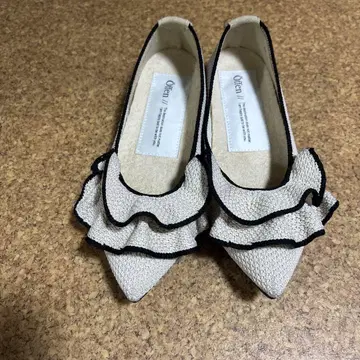 오펜 프리앙 베이지 플랫슈즈