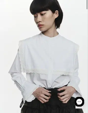 Bibiy. 레이스 달린 화이트 셔츠
