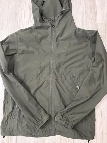 THE NORTH FACE 올리브 그린 마운틴 파카 L 사이즈