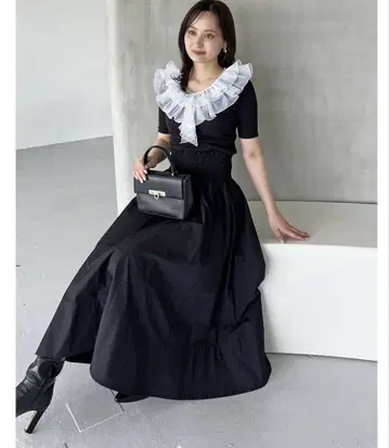 스나이델 택 포함 새상품 프론트 지퍼 플레어 스커트
