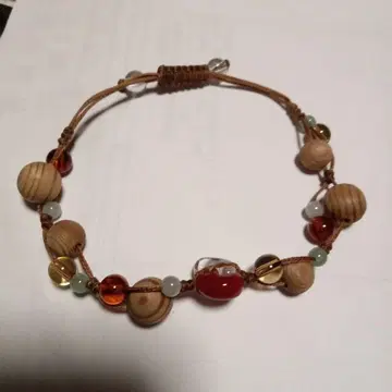 야쿠 삼나무와 구옥 팔찌