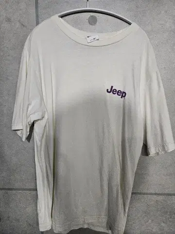 Jeep 크림색 T셔츠