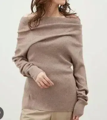 mila owen 오프숄더 니트 스웨터 베이지