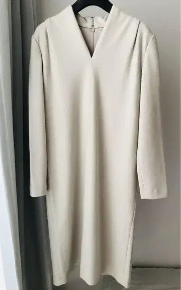 UNITED ARROWS 아이보리 V넥 원피스