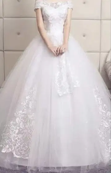 화이트 A라인 웨딩 드레스 파니에 포함