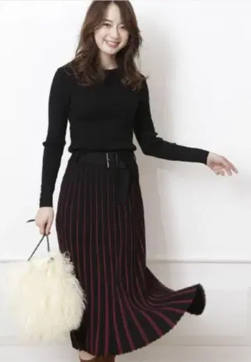 [ Mystrada ] 아이레트 배색 니트 원피스 M