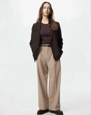 유니클로 턱 와이드 팬츠 베이지 M