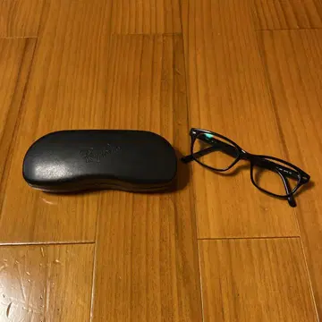 Ray-Ban 블랙 프레임 안경 케이스 포함