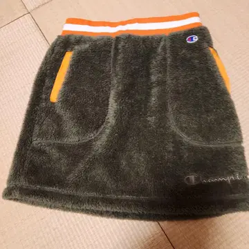 Champion 플리스 스커트 올리브 그린
