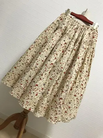 카네코 이사오 원더풀 월드 보타니컬 스커트 아이보리 (수선 있음)