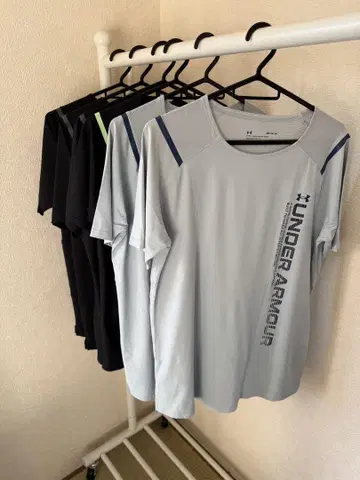 UNDER ARMOUR 언더아머 아이소 T셔츠 6개 세트 M
