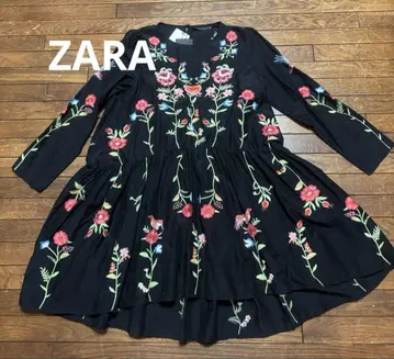 [ 새상품급 ] ZARA 블랙 꽃무늬 자수 A라인 원피스