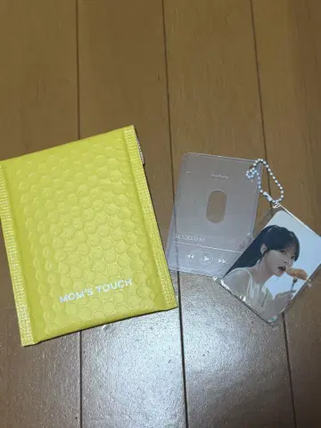 르세라핌 MOM'S TOUCH 트레이딩 카드