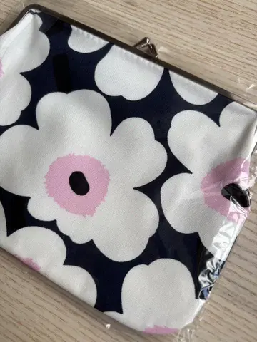 마리메꼬 x 핀에어 콜라보 파우치 기내 판매 한정품