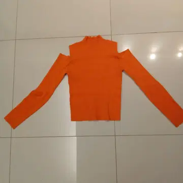 오늘 500엔 가격 인하!! eimy 오렌지 어깨 트임 스웨터