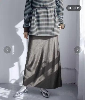 LOWRYS FARM 주름 새틴 스커트