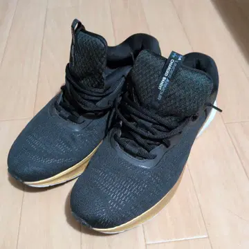 UNDER ARMOUR 스니커즈 9 (USA) 블랙/골드