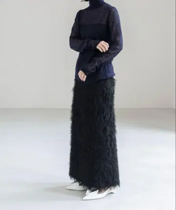 NEAU FEATHERED LONG SKIRT