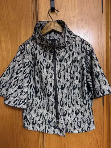 DRESS CAMP 숏 자켓 레이스 올 패턴