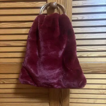 버건디 퍼 핸드백