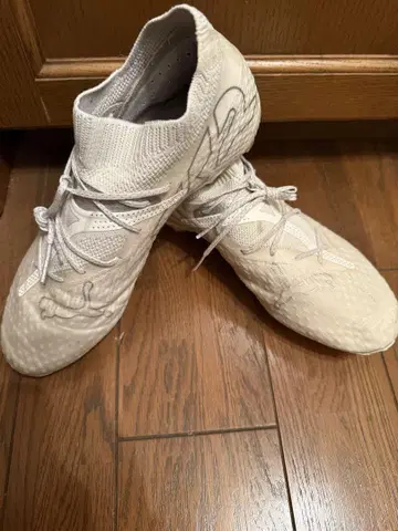 축구 스파이크 푸마 퓨처 7 얼티밋 FG/AG 27cm