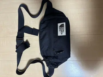 THE NORTH FACE 바디백 블랙