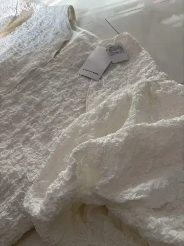 ADAM ET ROPE 퍼프 슬리브 화이트 셔츠