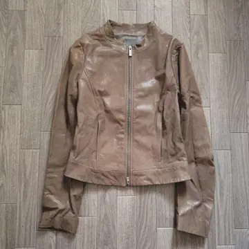 고급 새상품급 theory luxe 라무 가죽 자켓 레어 색상 싱글