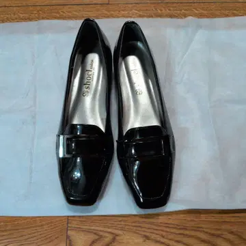 미사용 새상품 ShoeI 블랙 로퍼