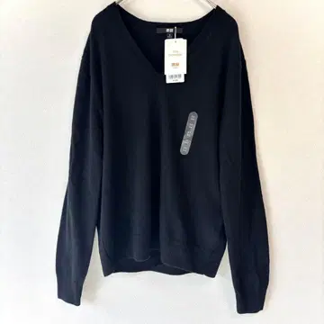 [ 새상품 ] UNIQLO 캐시미어 100% 블랙 V넥 스웨터 M