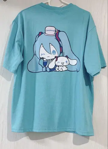 하츠네 미쿠 x 시나몬 롤 T셔츠 여성용 M