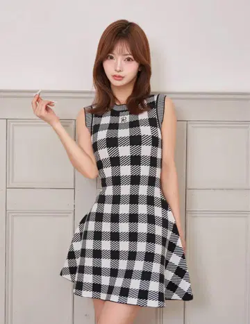 darich 슬리브리스 체크 무늬 플레어 원피스
