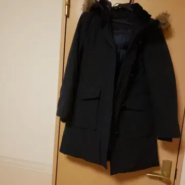 네이비 후드 부착 다운 자켓 M 사이즈