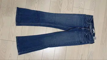 Levi's 518 슈퍼로우 부츠컷 데님