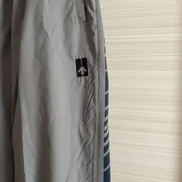 새상품 데상트 웜 팬츠