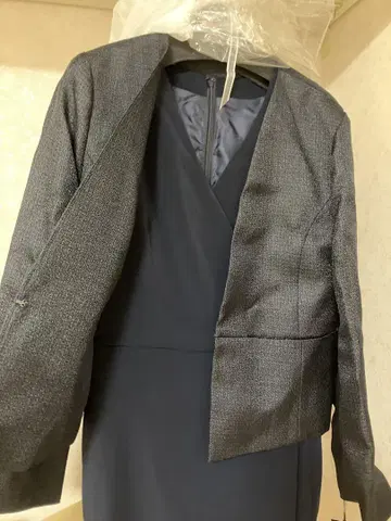네이비 포멀 자켓과 드레스 세트