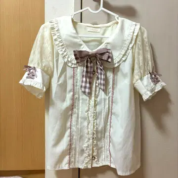 LIZLISA 리즈리사 비쥬 리본 블라우스 반팔