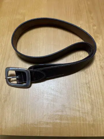 다크 브라운 가죽 벨트