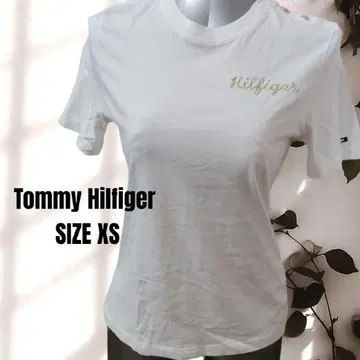 Tommy Hilfiger 화이트 T셔츠 XS