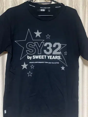SY32 by SWEET YEARS 블랙 T셔츠