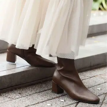 LE TALON 5cm 스퀘어 핏 숏부츠 M