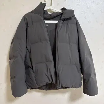 그레이 후드 부착 다운 자켓 유니클로