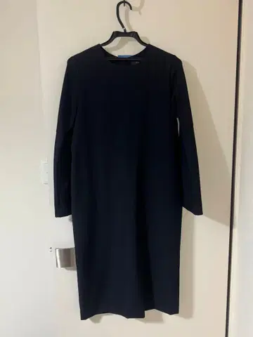 네이비 긴팔 플레어 슬리브 원피스