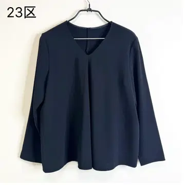 23구 V넥 블라우스 네이비 컬러